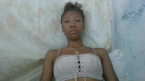 Snapshot of chariola0101 chatting on 02/14/25, 08:52 chariola0101 online show from 02/14/25, 08:52