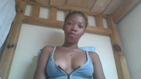 Snapshot of chariola0101 chatting on 02/19/25, 09:03 chariola0101 online show from 02/19/25, 09:03