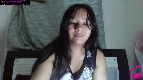 Snapshot of charis_21 chatting on 12/01/24, 04:29 charis 2 online show from 12/01/24, 04:29