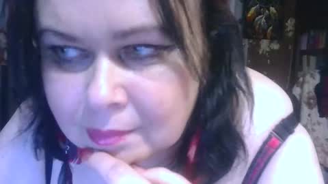 Snapshot of charleekendall chatting on 11/01/25, 05:48 CharleeKendall online show from 11/01/25, 05:48