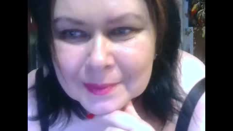 Snapshot of charleekendall chatting on 11/16/25, 11:27 CharleeKendall online show from 11/16/25, 11:27