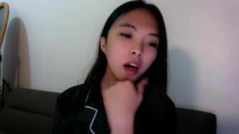 Snapshot of charlette19 chatting on 09/21/25, 11:01 charlette19 online show from 09/21/25, 11:01