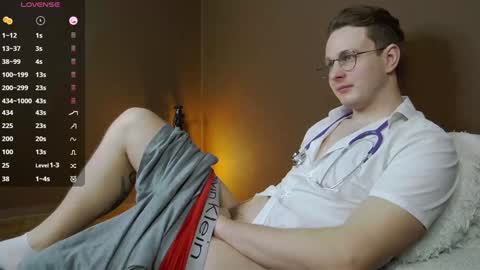 Snapshot of charlie_smiley chatting on 12/01/24, 07:03 Charlie Smiley online show from 12/01/24, 07:03