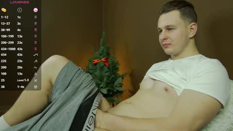 Snapshot of charlie_smiley chatting on 12/16/24, 04:45 Charlie Smiley online show from 12/16/24, 04:45