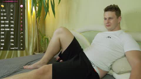 Snapshot of charlie_smiley chatting on 09/10/25, 05:57 Charlie Smiley online show from 09/10/25, 05:57