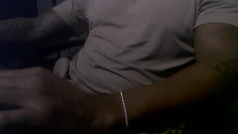 Snapshot of charliesierra310 chatting on 11/16/25, 05:07 CharlieSierra96 online show from 11/16/25, 05:07