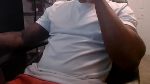 Snapshot of charliesierra310 chatting on 11/17/25, 08:25 CharlieSierra96 online show from 11/17/25, 08:25