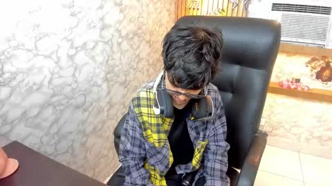 Charlie online show from 10/21/25, 01:01