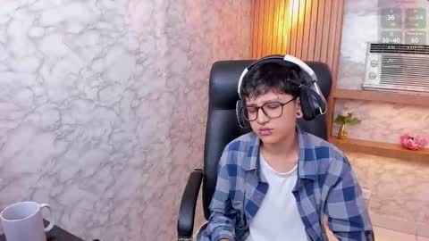 Charlie online show from 11/09/25, 01:20