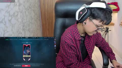 Charlie online show from 11/12/25, 01:55