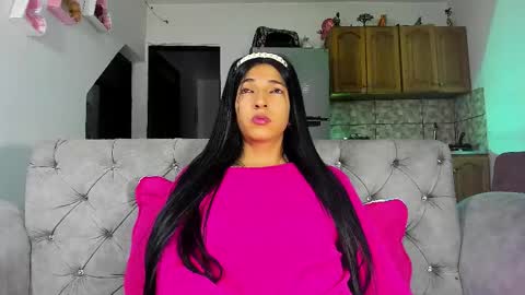 Snapshot of charlot_sanchez chatting on 09/24/25, 10:35 lot online show from 09/24/25, 10:35
