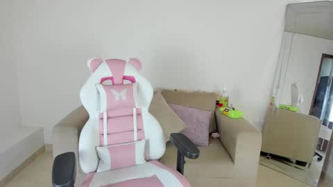    online show from 02/23/25, 09:37