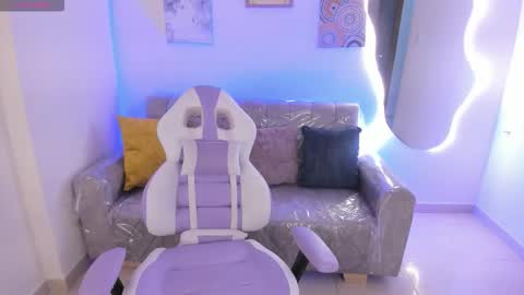    online show from 11/10/25, 05:12