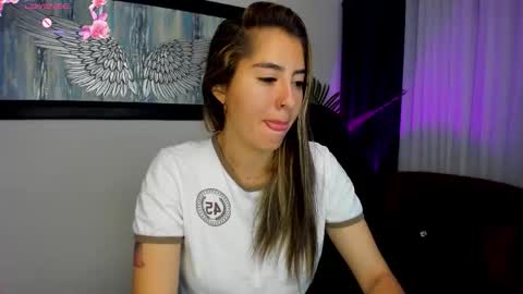 Snapshot of charlote_horny chatting on 10/10/25, 11:42 Charlote online show from 10/10/25, 11:42