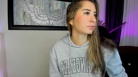 Snapshot of charlote_horny chatting on 10/20/25, 12:49 Charlote online show from 10/20/25, 12:49