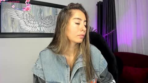 Snapshot of charlote_horny chatting on 11/06/25, 11:44 Charlote online show from 11/06/25, 11:44