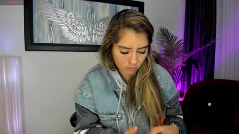 Snapshot of charlote_horny chatting on 11/11/25, 11:32 Charlote online show from 11/11/25, 11:32