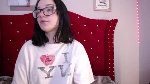 Snapshot of charlotte1_ls chatting on 12/16/24, 12:37 charlotte1_ls online show from 12/16/24, 12:37