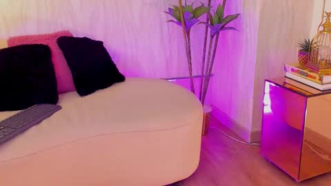 Snapshot of charlotte__08 chatting on 11/10/25, 07:46 Charlotte online show from 11/10/25, 07:46