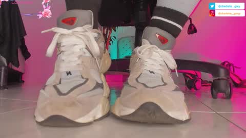 charlotte  grey online show from 10/18/25, 09:04