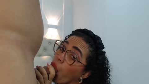 charlottte y dante online show from 11/07/25, 04:23