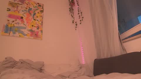 Snapshot of charlotte_kelly chatting on 09/11/25, 04:51 Charlotte online show from 09/11/25, 04:51
