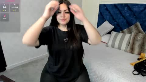 Charlotte Mayers online show from 10/27/25, 11:25