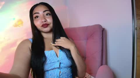 Snapshot of charlotte_princess_1 chatting on 12/15/24, 05:23 charlotte_princess_1 online show from 12/15/24, 05:23
