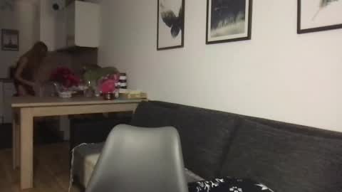 Charlotte Roche online show from 12/11/24, 06:20