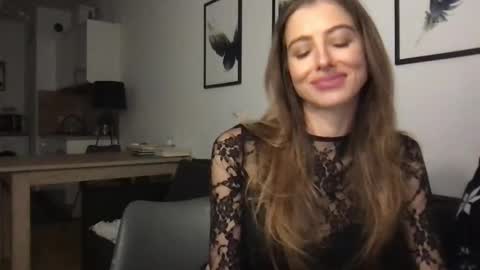 Charlotte Roche online show from 02/11/25, 03:29