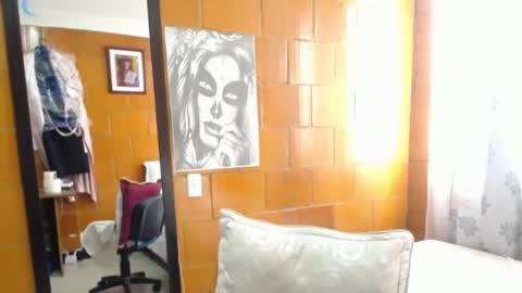 Snapshot of charlotte_temple chatting on 09/23/25, 01:47 Charlotte online show from 09/23/25, 01:47