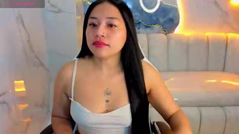 Snapshot of charlotte_tx chatting on 10/02/25, 02:18 Online 800 to 1400 online show from 10/02/25, 02:18