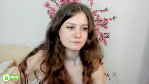 Snapshot of charlotte_wow chatting on 01/22/25, 05:28 Charlotte online show from 01/22/25, 05:28