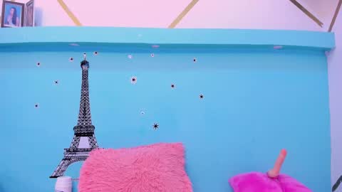 Charlotte  online show from 02/24/25, 06:47