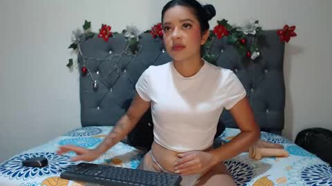 Snapshot of charlottee07 chatting on 02/01/25, 03:52 charlottee07 online show from 02/01/25, 03:52