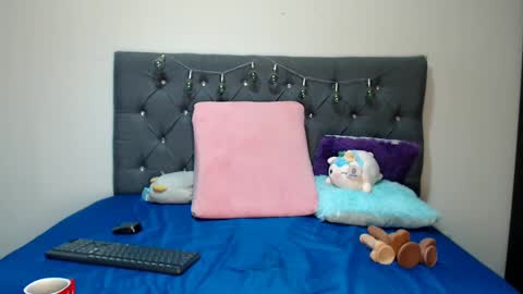 Snapshot of charlottee07 chatting on 09/12/25, 03:28 charlottee07 online show from 09/12/25, 03:28