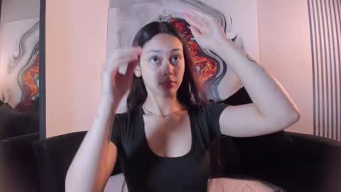 charlottegray_1 online show from 11/13/25, 11:53
