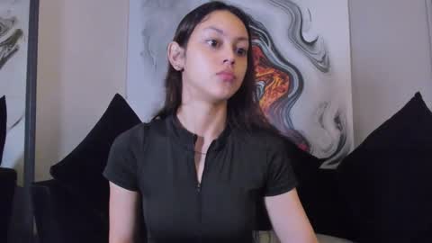 charlottegray_1 online show from 11/19/25, 12:27