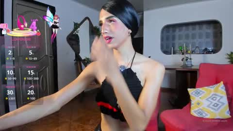 Snapshot of charlottelaurent chatting on 11/12/25, 11:03 Char online show from 11/12/25, 11:03