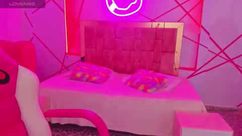    online show from 11/15/25, 04:58