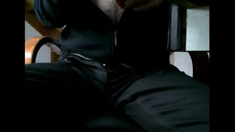 Snapshot of charly052 chatting on 01/09/25, 03:01 charly052 online show from 01/09/25, 03:01