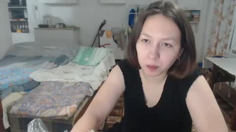 Snapshot of charming_ass chatting on 12/10/24, 02:06 Maria and Maik online show from 12/10/24, 02:06