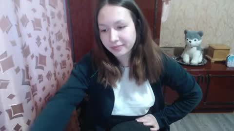 Snapshot of charming_ass chatting on 12/19/24, 11:50 Maria and Maik online show from 12/19/24, 11:50