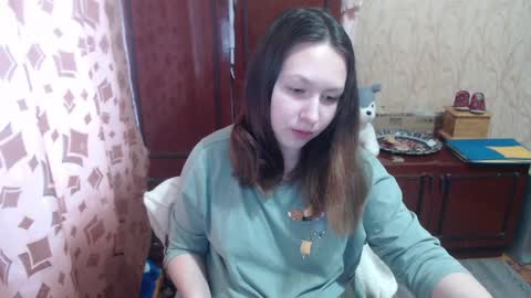 Snapshot of charming_ass chatting on 12/20/24, 10:49 Maria and Maik online show from 12/20/24, 10:49