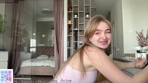 Snapshot of charming_daisy chatting on 10/01/25, 10:32 my fansly Charming daisy My Wishlist for new toys online show from 10/01/25, 10:32