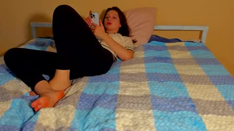 katie online show from 10/25/25, 05:51