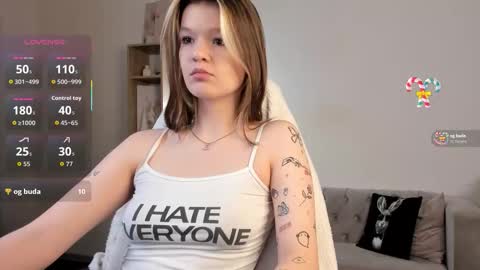 Snapshot of charmingvixen chatting on 11/18/25, 10:20 Kati online show from 11/18/25, 10:20