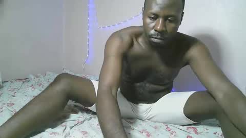 Snapshot of charmly_ chatting on 10/20/25, 07:36 charmly_ online show from 10/20/25, 07:36
