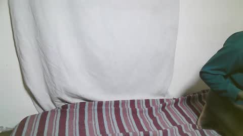 charmzboy online show from 11/17/25, 03:45