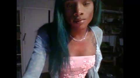 Snapshot of charr1barr chatting on 09/14/25, 07:07 Miss Chocolate online show from 09/14/25, 07:07